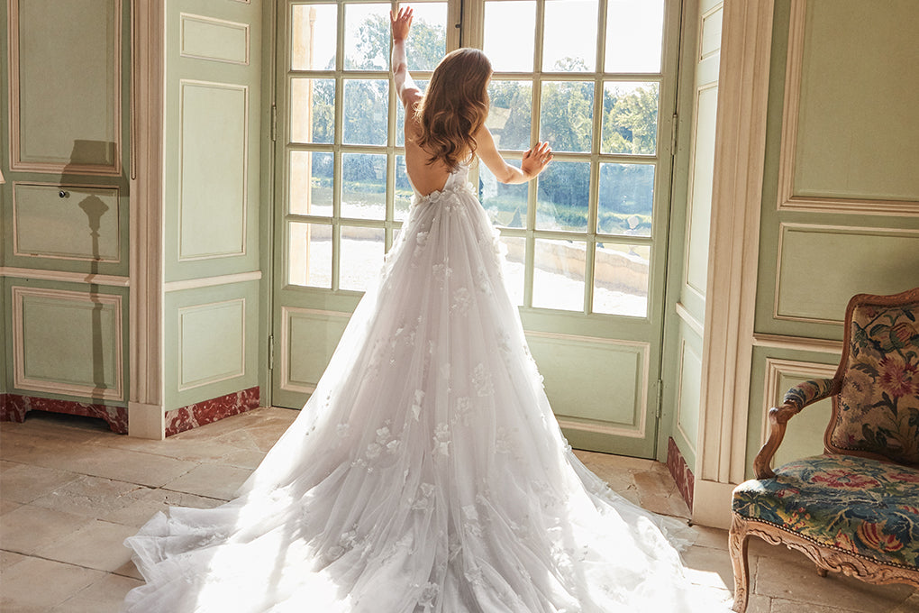 Why Do Wedding Gowns Have Trains? Why Do Wedding Gowns Have Trains?