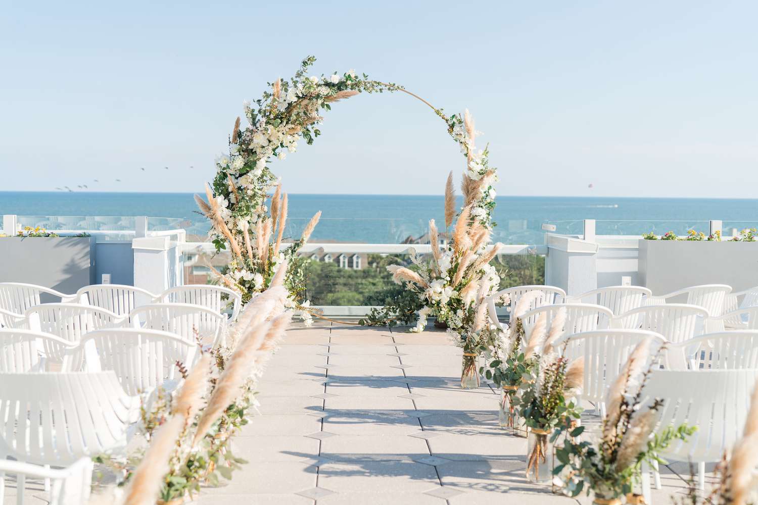 Personalize Your Wedding Style: Tips from Laid-Back to Lavish
