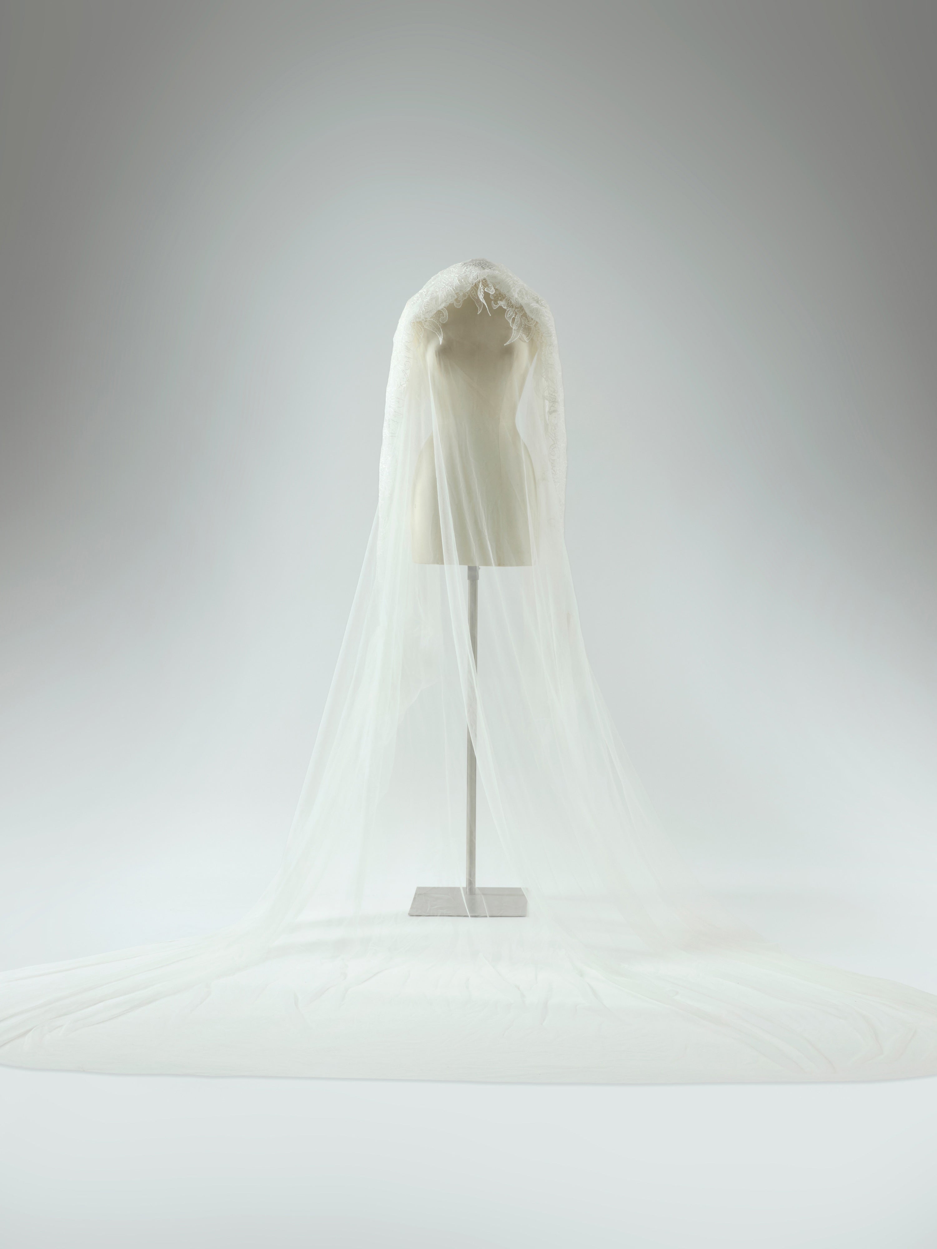 Belladonna Veil - Galia Lahav