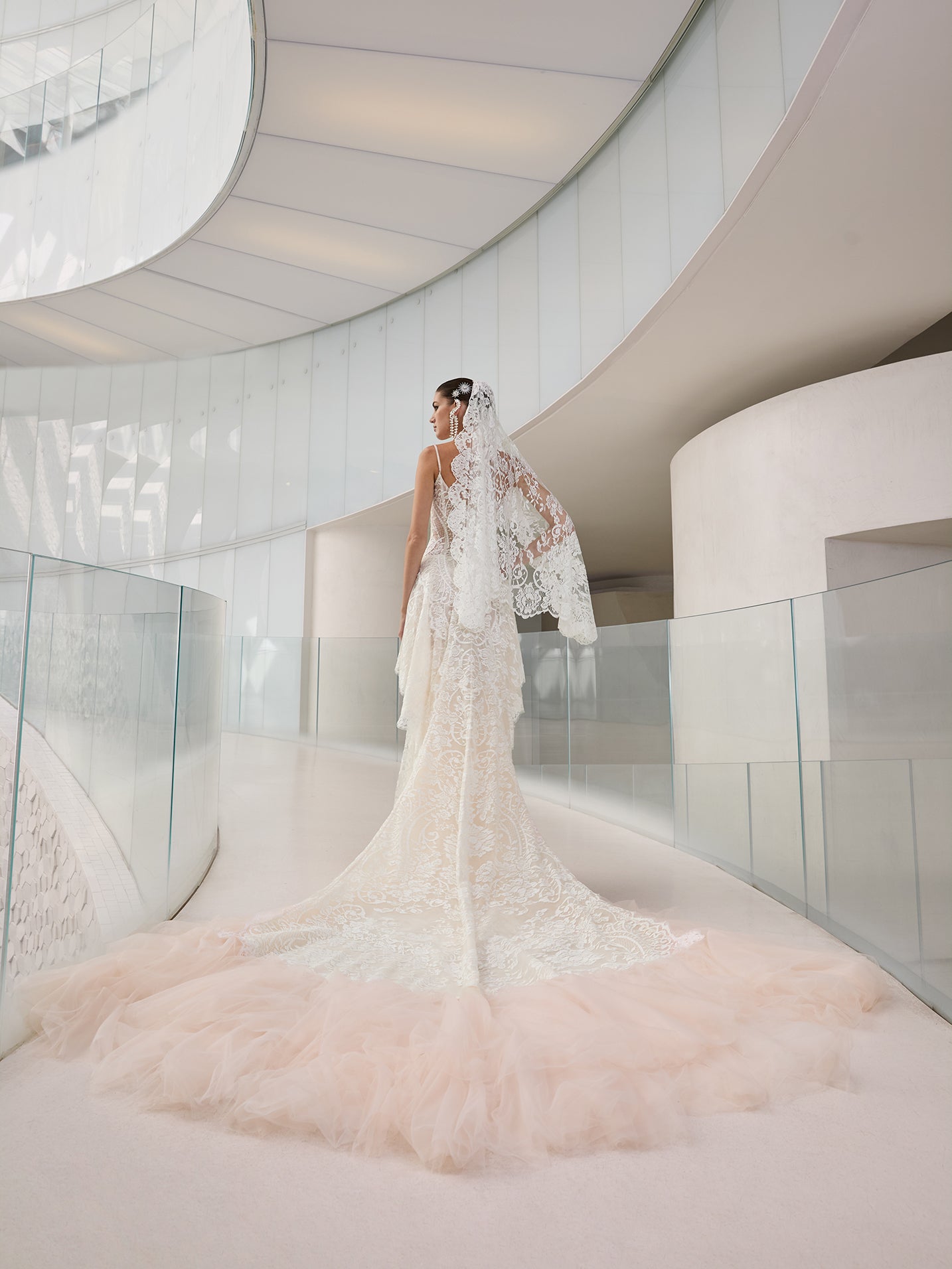 Noblesse Train - Galia Lahav