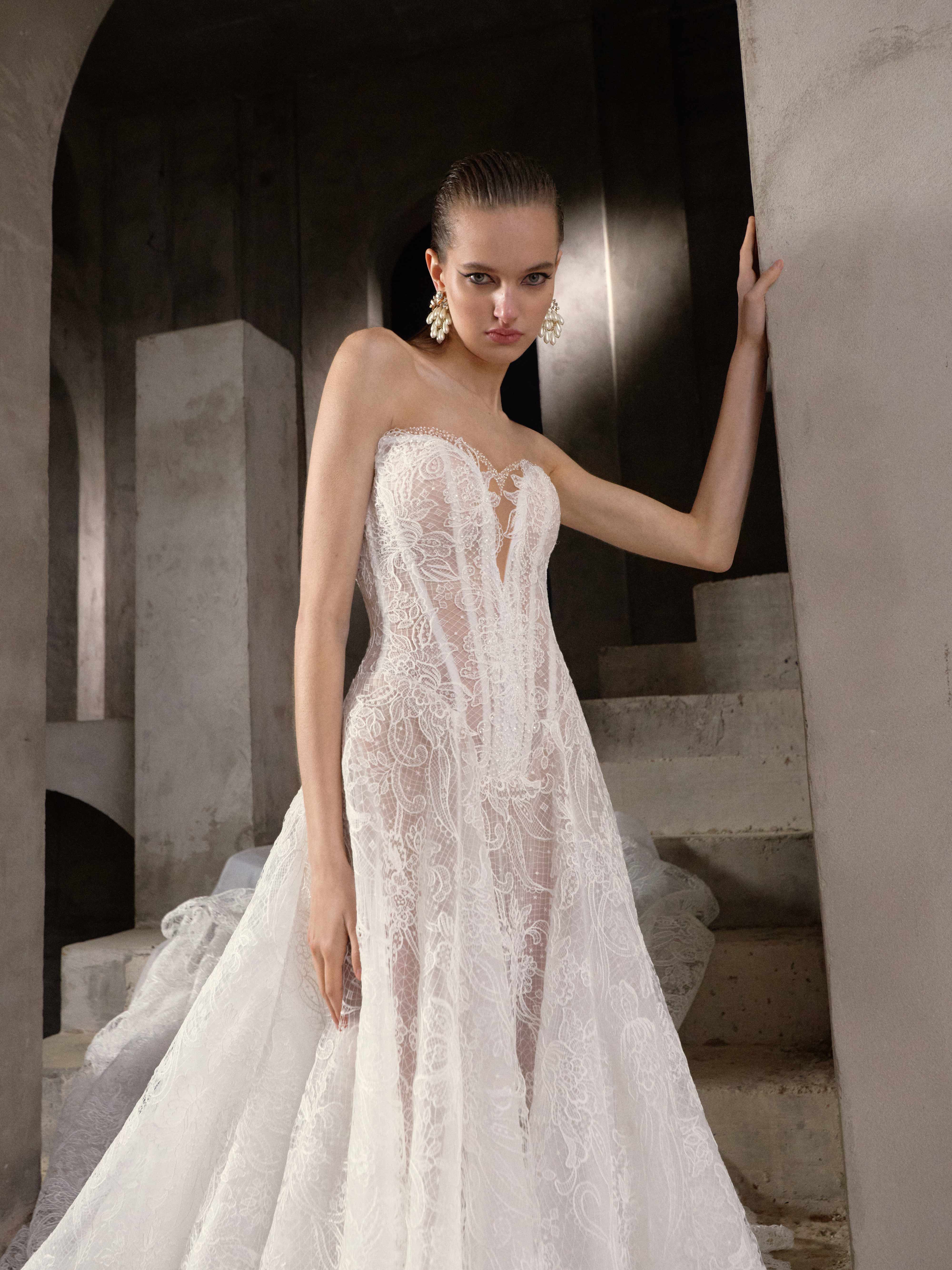 v shaped corset wedding dress Vittoria Soltero, Monroe New Wedding Dress