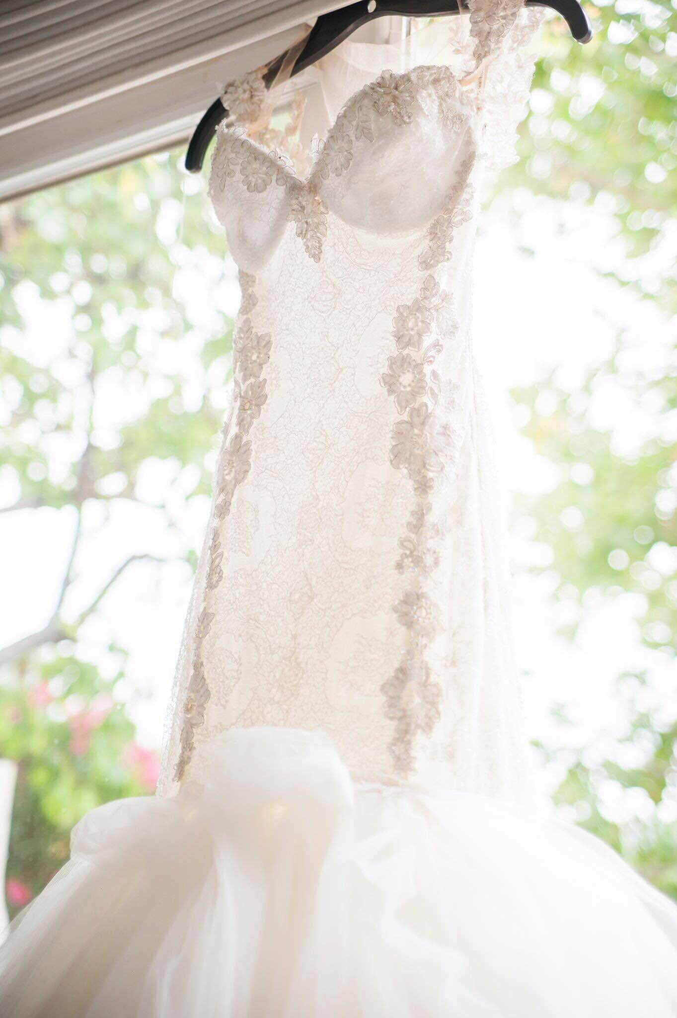 Abbi Cooperman Galia Lahav Suzanne hanging up