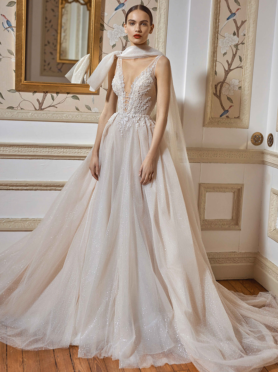 How to Match Your Wedding Dress to Your Groom's Colorful Suit How to Match Your Wedding Dress to Your Groom's Colorful Suit