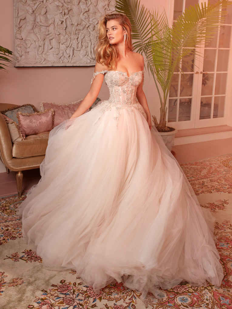 Our Favorite Beautiful Blush Wedding Dresses Our Favorite Beautiful Blush Wedding Dresses