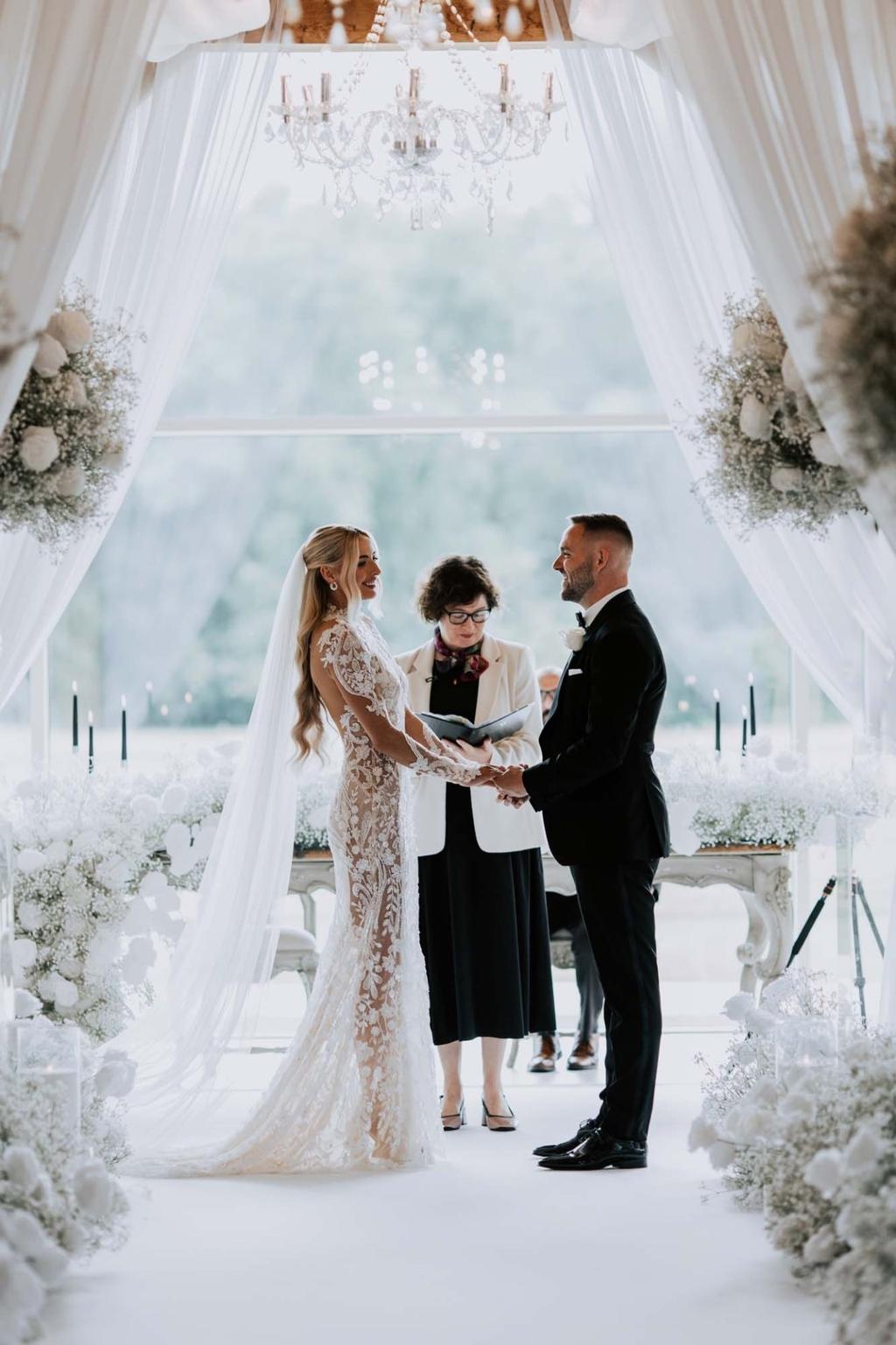 England Star Chloe Kelly Gets Married In A Radiant Galia Lahav Creatio england-star-chloe-kelly-gets-married-in-a-radiant-galia-lahav-creatio